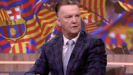 🎥| Van Gaal legt uit waarom Frenkie bij Barça minder bepalend is dan bij Ajax
