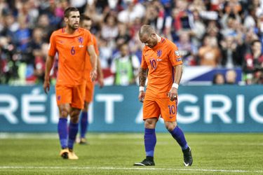 Oranje weggespeeld door oppermachtig Frankrijk