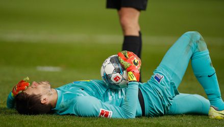 🎥 | Enorme blunder van Hertha-keeper helpt Leipzig aan goal