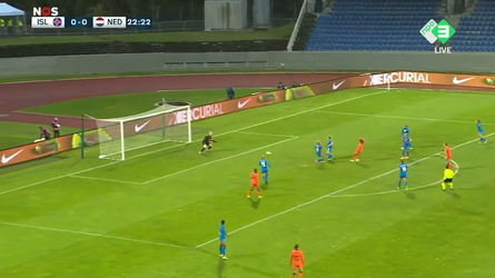 🎥 | Daniëlle van de Donk schiet de Oranje Leeuwinnen naar 1-0 tegen IJsland