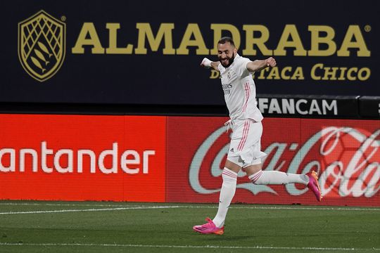 🎥 | Benzema laat zijn klasse zien binnen 10 minuten: 2 goals en een assist