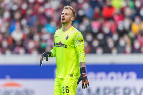 Mark Flekken en Freiburg laten dure punten liggen in race om Champions League-ticket