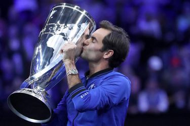 Publiekslieveling Roger Federer krijgt voor de 16e keer op rij de 'fanprijs'