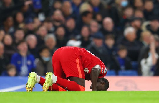 🎥 | BAM! Sadio Mané ramt de bal in het doel en schiet Liverpool op voorsprong bij Chelsea
