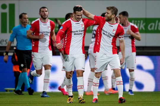 Totale marktwaarde van Eredivisie-spelers onder de miljard euro, FC Emmen het hardst 'geraakt'