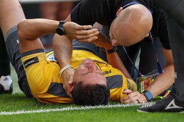 🎥 | Man down! Grensrechter onder het bloed bij Gold Cup