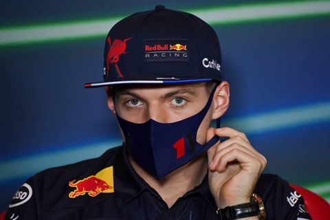 Max Verstappen begint relaxt aan 2e raceweekend na mislukte 1e race: 'Dingen die eenvoudig op te lossen zijn'
