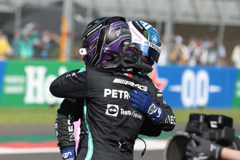 Valtteri Bottas laat Lewis Hamilton erlangs gaan: 'Als de situatie daarom vraagt'