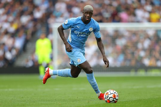 In deze HORRORJAIL zit Manchester City-speler Benjamin Mendy vast