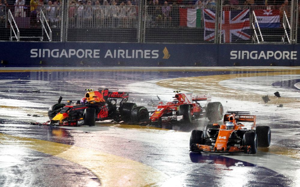 Fernando Alonso: 'Zonder die crash had ik 100% zeker het podium gehaald'
