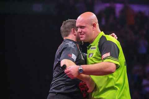 Michael van Gerwen over Jonny Clayton: 'Ik noem hem steeds een idioot'
