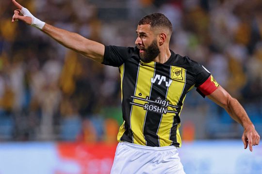 🎥 | Scoren verleer je niet: Karim Benzema maakt in derde duel zijn eerste goal voor Al Ittihad