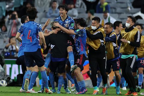 Japan helpt zichzelf én Saoedi-Arabië naar WK 2022 in Qatar, Australië moet de play-offs in