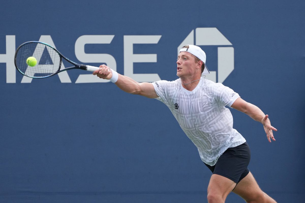 Sensationele comeback brengt Tim van Rijthoven naar 2e ronde US Open