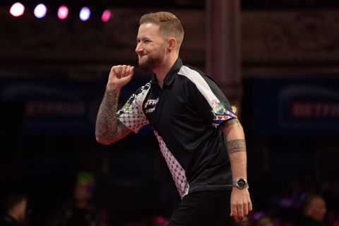 Gerwyn Price zet Danny Noppert aan de kant en bezorgt Nederlanders een flinke kater op World Grand Prix