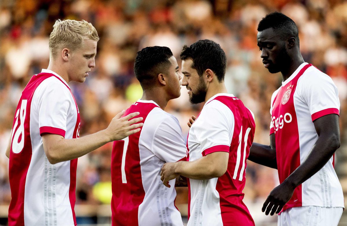 Met deze 19 spelers gaat Ajax proberen te winnen van Nice
