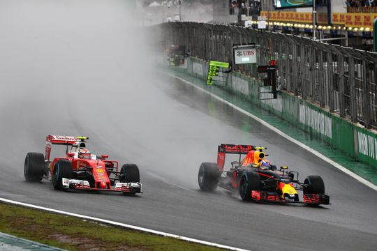 🌧 | Yes! Max Verstappen mag zijn regenskills weer laten zien in Brazilië