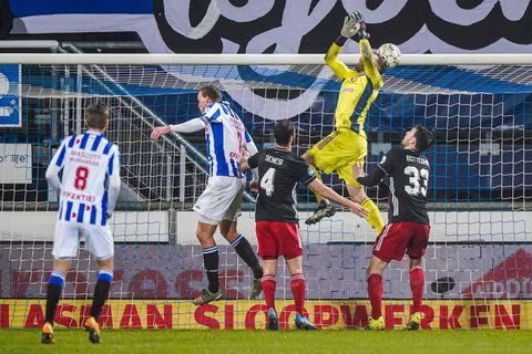 Feyenoord heeft een probleem: ‘Bijlow en Marsman allebei twijfelgevallen’