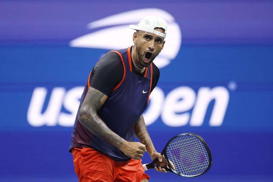 Kyrgios stunt tegen als 1e geplaatste Medvedev en bereikt kwartfinale US Open