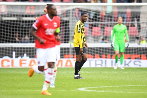 Om deze reden doet AZ-aanwinst Riechedly Bazoer niet mee tegen Dundee United