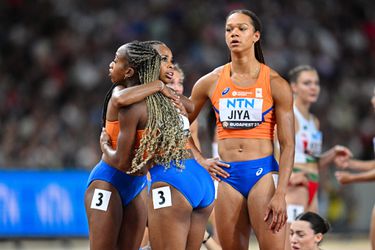 Weg medaillekans! Estafettevrouwen gaan de mist in met foute wissel op 100 meter