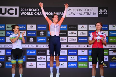 Niet helemaal fitte Van Dijk blij na 'verrassende' wereldtitel: 'Zat eerder nog in zak en as'