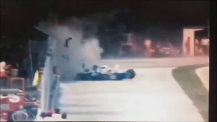 Vandaag 23 jaar geleden: de dodelijke crash van legende Senna (video)