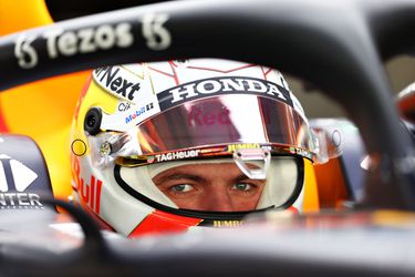 📸 | Max Verstappen na wereldtitelparty klaar voor testdag in Abu Dhabi