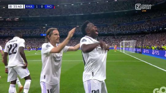 🎥🚀 | Boem! Vinicius Junior schiet met raketknal Real tegen verhoudingen in op voorsprong