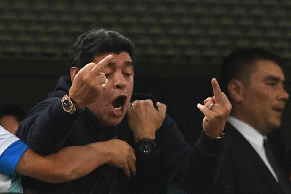 Maradona benadrukt nóg maar eens dat alles flex gaat