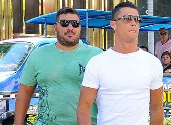 Deze voormalige MMA-vechter is Cristiano Ronaldo's bodyguard