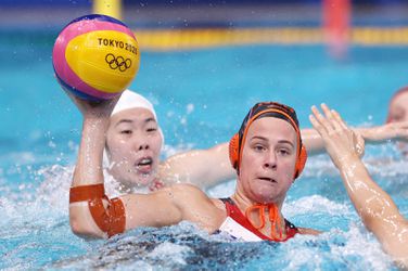 Nederlandse waterpolosters rechten hun rug en mogen strijden om plek 5 op de Spelen