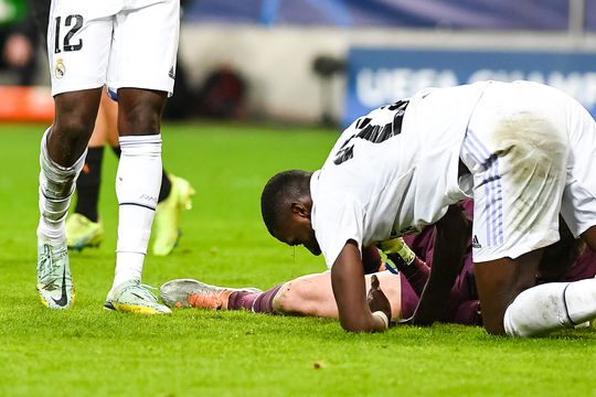 Real-verdediger Rüdiger wordt sterker van bloederige kopgoal: 'What doesn't kill you...'