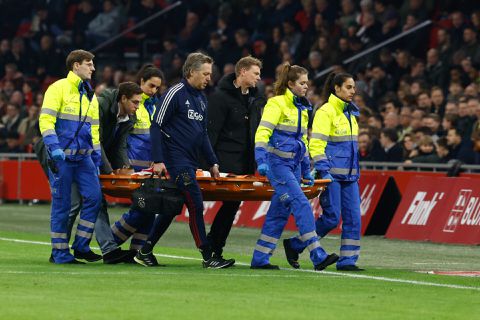 Bericht uit de Arena: Devyne Rensch uit voorzorg naar het ziekenhuis