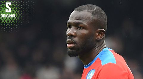 Kenners over racisme in het Italiaanse voetbal: 'Zo kunnen we die huilebalk uit zijn concentratie brengen'