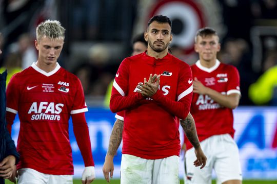 TV-gids: op deze zender is het Conference League-duel tussen AZ en Randers te zien