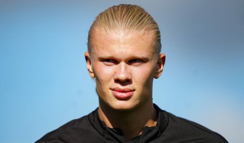 📸 | Loeizwaar standbeeld Erling Haaland gestolen: 'Ben echt geschokt'