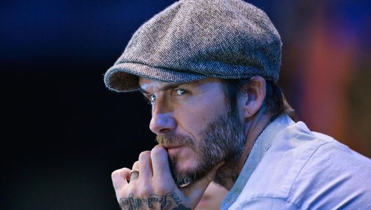 David Beckham zet schikbarende foto van enorm litteken op Instagram
