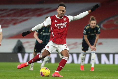 🎥 | Arsenal mede door hattrick van Aubameyang langs Leeds United