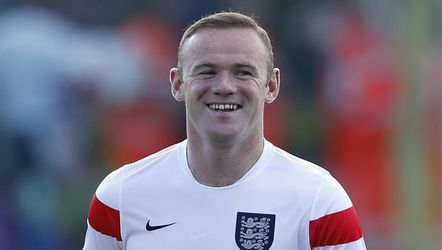 Wayne Rooney evenaart record Bobby Charlton