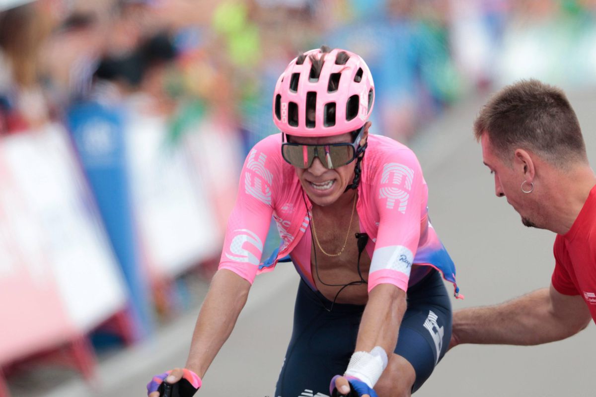 Vuelta verliest in 1 valpartij 2 favorieten: Uran en Roche ABANDON