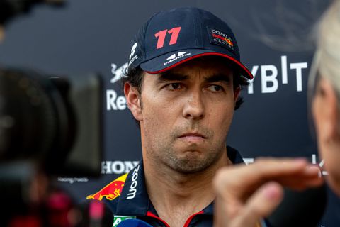 Sergio Perez woest na 3 straffen tijdens GP in Qatar: 'Wat een grap is dit'