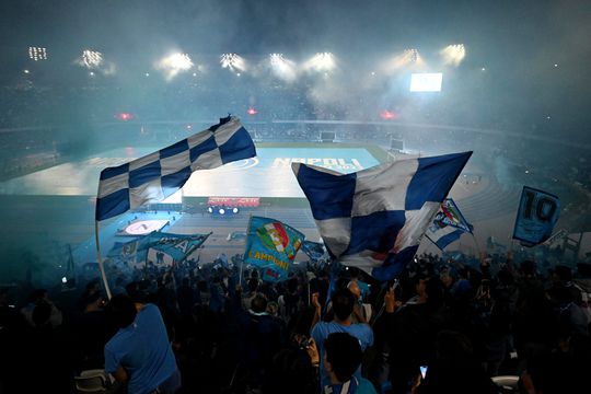 🎥 | Eerste Serie A-titel sinds 1990: check hier het kampioensfeest van Napoli