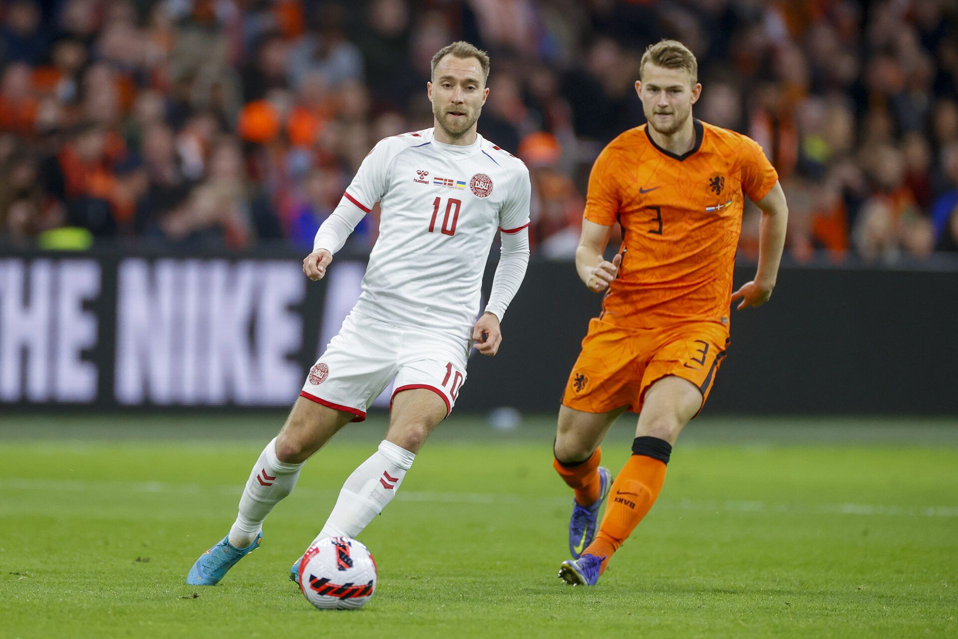 Rentree Christian Eriksen Zorgt Voor Kippenvel Bij Matthijs De Ligt ...