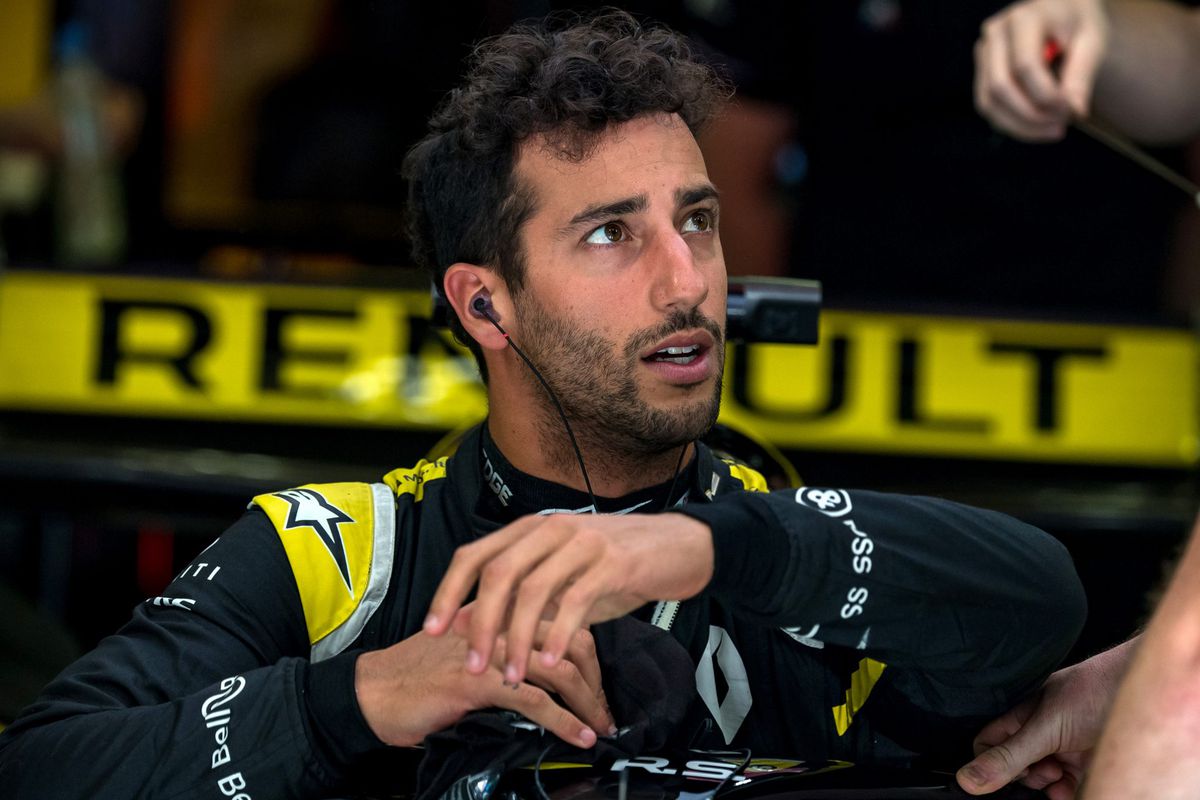 Ricciardo moet flink wennen bij Renault: 'Oude gewoontes van Red Bull eruit zien te krijgen'