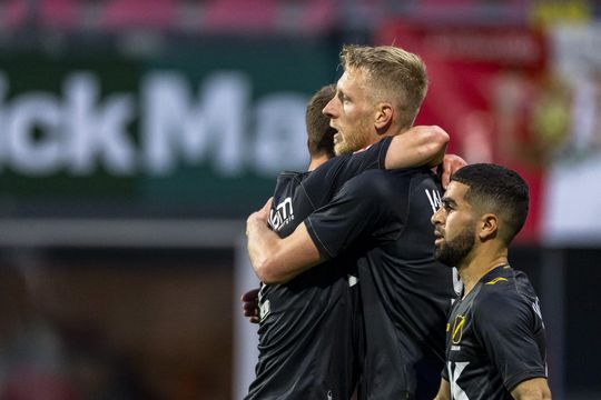 🎥 | FC Emmen degradeert na penalty's: NAC naar de finale van play-offs