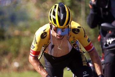 Primoz Roglic verkleint achterstand op Remco Evenepoel in Vuelta