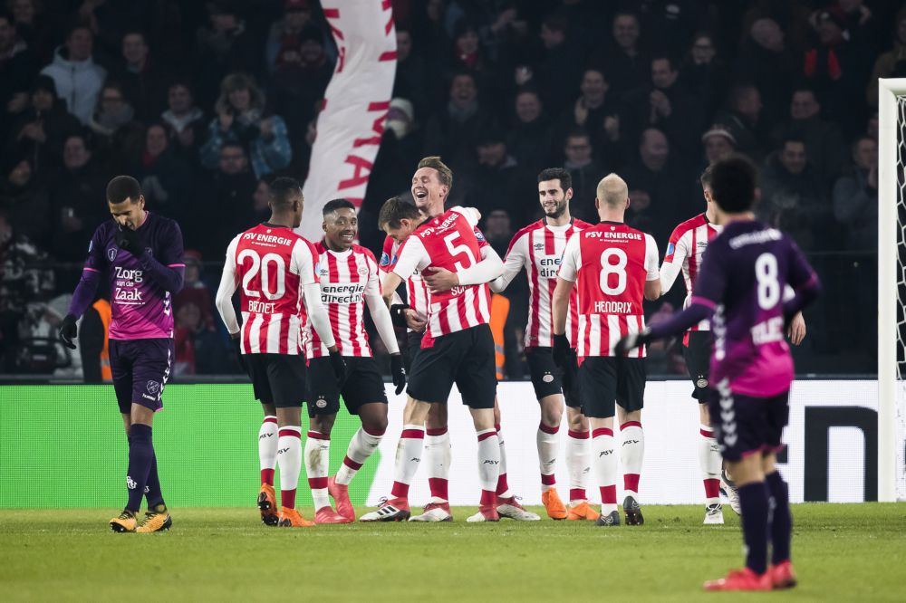 PSV zonder veel moeite voorbij lekker spelend Utrecht