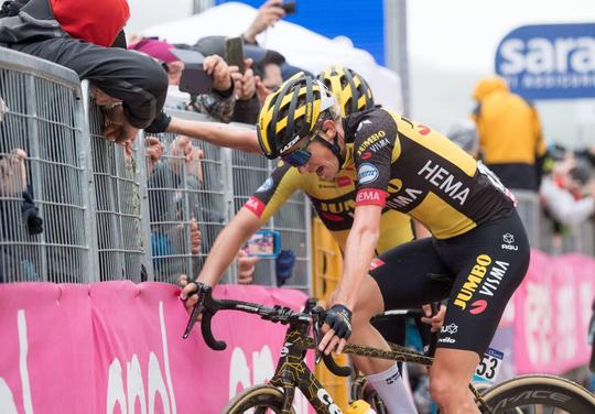 Jumbo-Visma legt Bouwman en Foss langer vast: 'Voor mij het beste team ter wereld'
