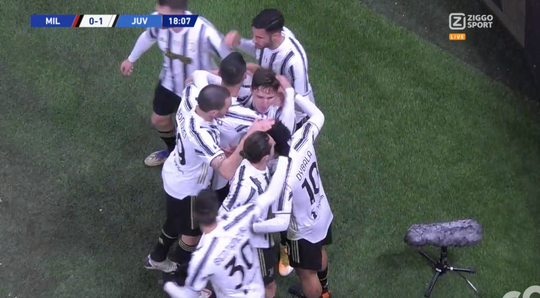 🎥 | Juve snijdt zonder moeite door Milan-verdediging heen: 0-1